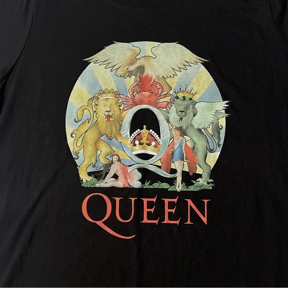 Queen Band  Official Merch T-shirt Color Black Size 2 (Must be XL)